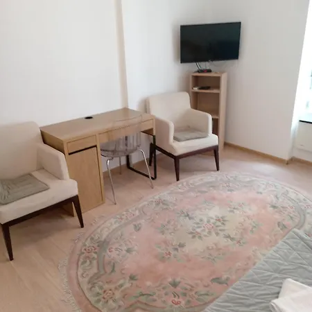 Ana Apartment *